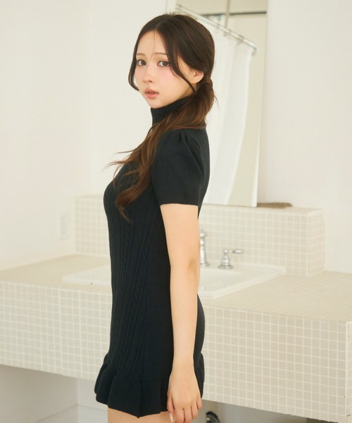 TITTY&CO.(ティティーアンドコー)の「ラメロゴケーブルニットワンピース(ワンピース・レディース・グレー/アイボリー/ブラック・FREE)」の19枚目の写真