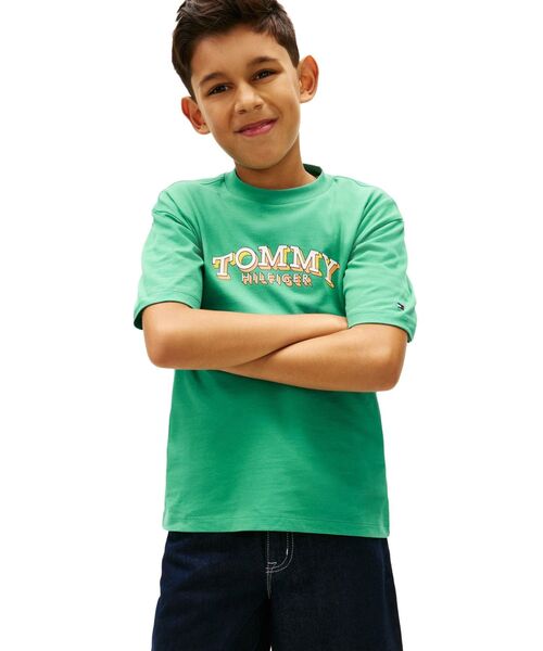 TOMMY HILFIGER（トミーヒルフィガー）の「BOYS 3DグラフィックTシャツ（Tシャツ/カットソー・キッズ・グリーン/イエロー/マルチ・140cm/130cm/150cm/160cm）」の2枚目の写真