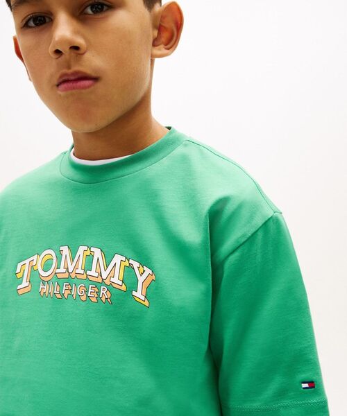 TOMMY HILFIGER（トミーヒルフィガー）の「BOYS 3DグラフィックTシャツ（Tシャツ/カットソー・キッズ・グリーン/イエロー/マルチ・140cm/130cm/150cm/160cm）」の9枚目の写真