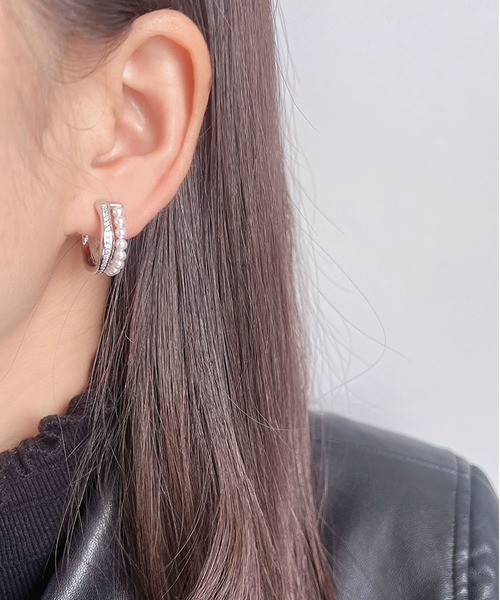 LA VORAGINE(ラ ヴォラジネ)の「二連エコパールジルコニアピアス(ピアス(両耳用)・レディース・シルバー/ゴールド・FREE)」の3枚目の写真