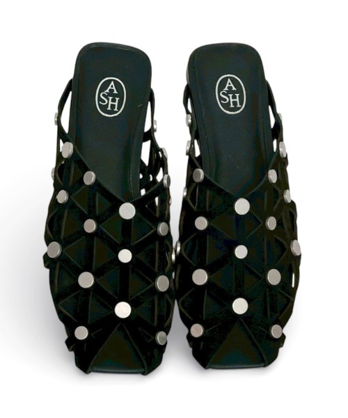 ASH(アッシュ)の「アッシュ【BONE】スタッズフラットミュール メッシュ サンダル 2cmヒール(パンプス・レディース・シルバー/ブラック・38/37/36/35)」の9枚目の写真