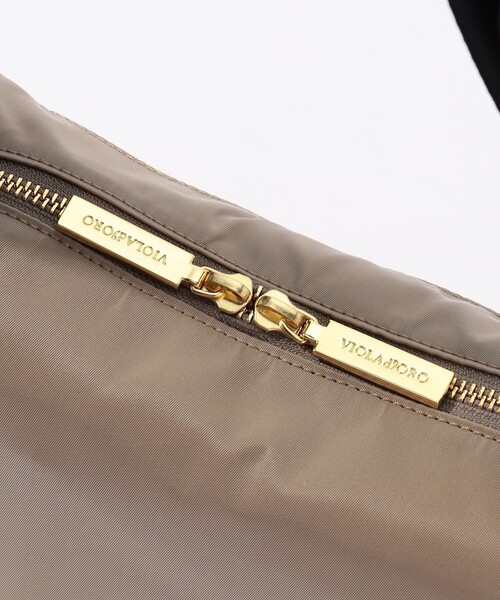 VIOLAd'ORO（ヴィオラドーロ）の「VIOLAd'ORO BIANCA ナイロンボディバッグ（ショルダーバッグ・レディース・ベージュ/レッド/カーキ・FREE）」の14枚目の写真