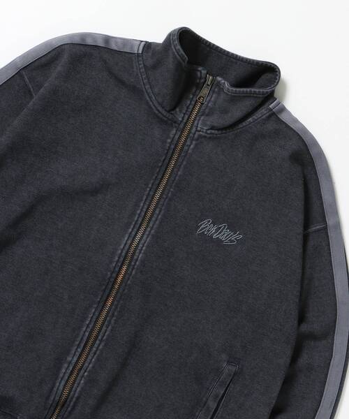 BEN DAVIS(ベンデイビス)の「【BEN DAVIS(ベンデイビス)】JERSEY LINE TRACK JACKET / ビッグシルエット フルジップ ヘビーウェイト 加工 刺繍 フーディ【短丈】(Tシャツ/カットソー・メンズ・グレー/ピンク/ブラック・LARGE/MEDIUM)」の2枚目の写真
