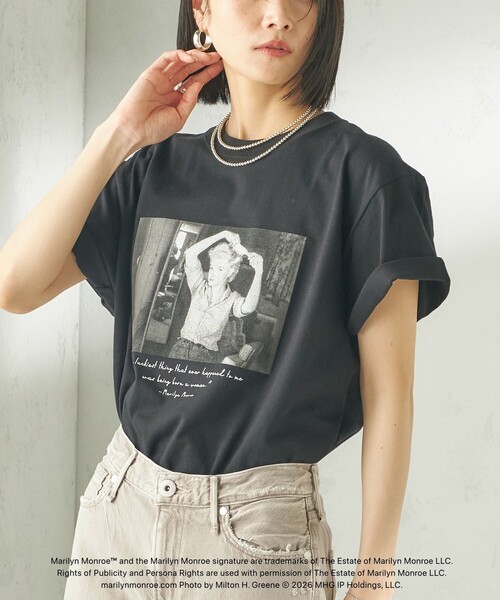 GOOD ROCK SPEED（グッドロックスピード）の「【SHIPS別注】Marilyn Monroe / フォト TEE（Tシャツ/カットソー・レディース・ベージュ/ホワイト/ブラック/ホワイト系・ONE SIZE）」の4枚目の写真