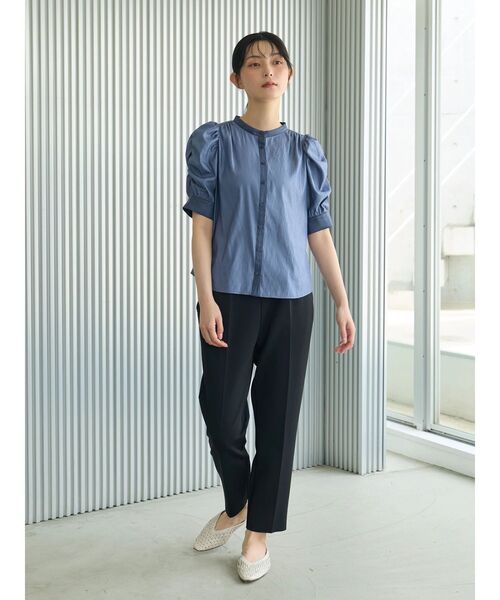 TONAL（トーナル）の「チンツギャザースリーブシャツ（シャツ/ブラウス・レディース・インディゴブルー/ピンク/ベージュ・MEDIUM）」の11枚目の写真