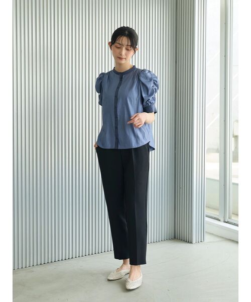 TONAL（トーナル）の「チンツギャザースリーブシャツ（シャツ/ブラウス・レディース・インディゴブルー/ピンク/ベージュ・MEDIUM）」の13枚目の写真