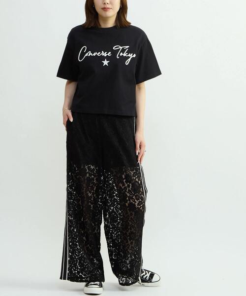 CONVERSE TOKYO(コンバーストウキョウ)の「LOGO EMBROIDERED TEE(Tシャツ/カットソー・レディース・ベージュ/ホワイト・FREE)」の13枚目の写真
