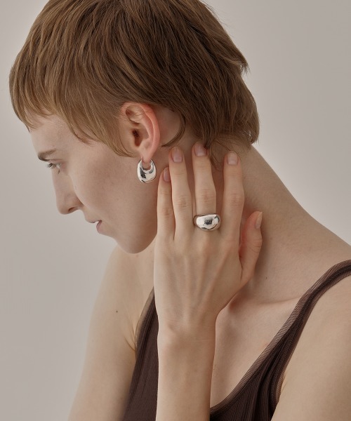 AFFECT（アフェクト）の「Impact “Form” Earring（イヤリング・レディース・ゴールド/シルバー・FREE）」の6枚目の写真