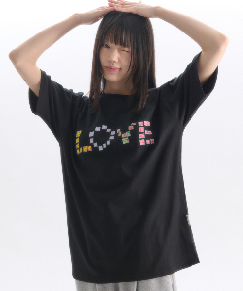 ambler(エムブラー)の「クレヨンラブ グラフィック 半袖Tシャツ AS1302 (ブラック)(Tシャツ/カットソー・レディース・その他・FREE/SMALL/MEDIUM)」の3枚目の写真
