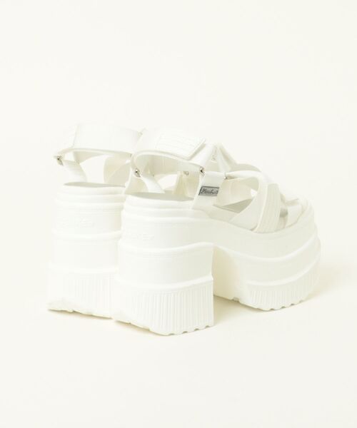 YOSUKE（ヨースケ）の「【YOSUKE】厚底テープストラップサンダル 4460109（サンダル・レディース・ブラック/ホワイト/ブラック×ホワイト・S/M/L/LL）」の4枚目の写真