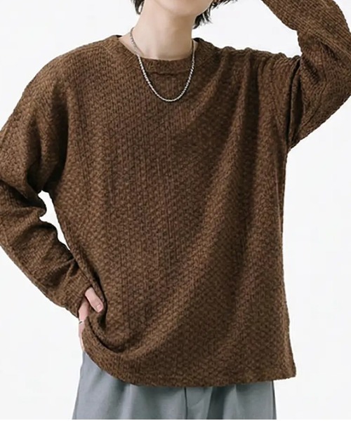 revertical（リバーティカル）の「ワッフル編み ルーズシルエット クルーネック ロングスリーブTシャツ（Tシャツ/カットソー・メンズ・グリーン/ブラウン/テラコッタ/ブラック/アイボリー・MEDIUM/LARGE/SMALL）」の8枚目の写真