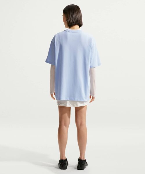 NIKE(ナイキ)の「ナイキ スポーツウェア ウィメンズ オーバーサイズド Tシャツ / Nike Sportswear Women's Oversized T-Shirt IR6969-407 Hydrogen Blue(Tシャツ/カットソー・レディース・クリアブルー・XS/XL/M/L/S)」の10枚目の写真