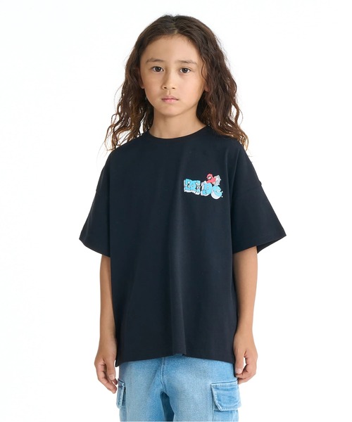 DC SHOES(ディーシーシューズ)の「DC SHOES キッズ 26 KD WALL SCRAPE SS Tシャツ 【2026年春夏モデル】/半袖バックプリントTシャツ(Tシャツ/カットソー・キッズ・ホワイト/ブラック・130/140/150/160)」の8枚目の写真