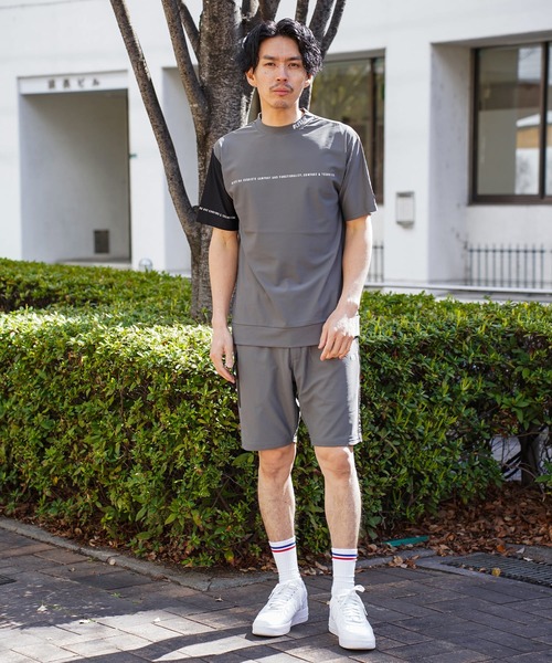 LUXE/R GOLF(ラグジュ ゴルフ)の「(RM)【LUXE/R GOLF】ストレッチ スムース ロゴ ハイネック バイカラー Tシャツ(Tシャツ/カットソー・メンズ・ネイビー/チャコールグレー/ブラック/ホワイト・X-LARGE/LARGE/MEDIUM)」の10枚目の写真