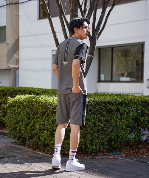 LUXE/R GOLF(ラグジュ ゴルフ)の「(RM)【LUXE/R GOLF】ストレッチ スムース ロゴ ハイネック バイカラー Tシャツ(Tシャツ/カットソー・メンズ・ネイビー/チャコールグレー/ブラック/ホワイト・X-LARGE/LARGE/MEDIUM)」の17枚目の写真