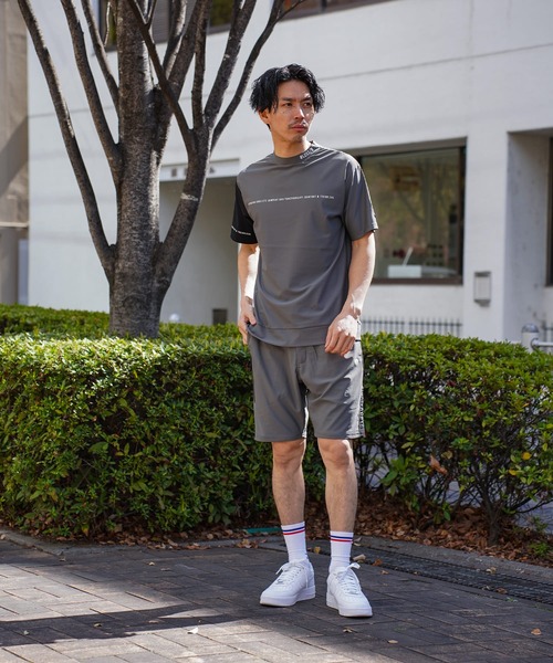 LUXE/R GOLF(ラグジュ ゴルフ)の「(RM)【LUXE/R GOLF】ストレッチ スムース ロゴ ハイネック バイカラー Tシャツ(Tシャツ/カットソー・メンズ・ネイビー/チャコールグレー/ブラック/ホワイト・X-LARGE/LARGE/MEDIUM)」の20枚目の写真