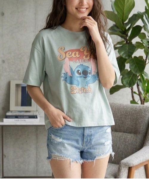 Disney(ディズニー)の「【DISNEY/ディズニー】キャラクタープリント半袖Tシャツ(WIDEシルエット)(Tシャツ/カットソー・レディース・ミント/オフホワイト/オレンジ/ラベンダー・LARGE/MEDIUM)」の3枚目の写真
