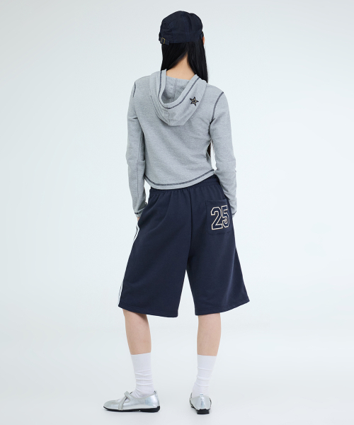 PORTERNA(ポルテナ)の「TRACK LINE BERMUDA SWEAT SHORTS-2COLOR(その他パンツ・レディース・ネイビー/ホワイト・OS)」の6枚目の写真