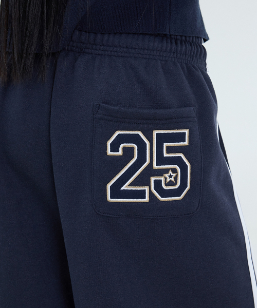 PORTERNA(ポルテナ)の「TRACK LINE BERMUDA SWEAT SHORTS-2COLOR(その他パンツ・レディース・ネイビー/ホワイト・OS)」の7枚目の写真
