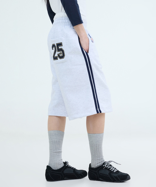 PORTERNA(ポルテナ)の「TRACK LINE BERMUDA SWEAT SHORTS-2COLOR(その他パンツ・レディース・ネイビー/ホワイト・OS)」の10枚目の写真