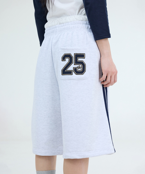 PORTERNA(ポルテナ)の「TRACK LINE BERMUDA SWEAT SHORTS-2COLOR(その他パンツ・レディース・ネイビー/ホワイト・OS)」の12枚目の写真