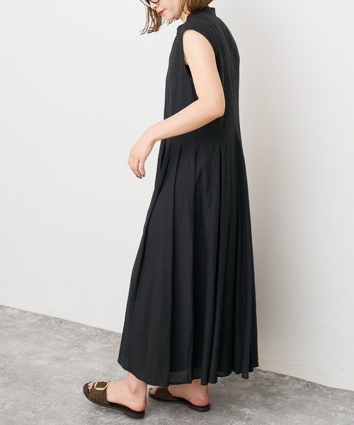 Spick & Span（スピックアンドスパン）の「《手洗い可 / 》C/Rボイルタックノースリーブワンピース（ワンピース・レディース・ホワイト系その他/ブラック/ブルー・36/38）」の9枚目の写真