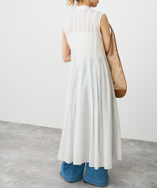 Spick & Span（スピックアンドスパン）の「《手洗い可 / 》C/Rボイルタックノースリーブワンピース（ワンピース・レディース・ホワイト系その他/ブラック/ブルー・36/38）」の15枚目の写真