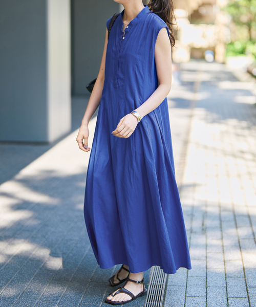 Spick & Span（スピックアンドスパン）の「《手洗い可 / 》C/Rボイルタックノースリーブワンピース（ワンピース・レディース・ホワイト系その他/ブラック/ブルー・36/38）」の16枚目の写真