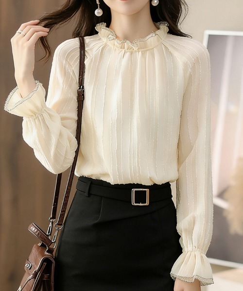 ReRe(リリ)の「レース風デザインフリルハイネックブラウス(シャツ/ブラウス・レディース・ベージュ・MEDIUM/LARGE/X-LARGE)」の1枚目の写真