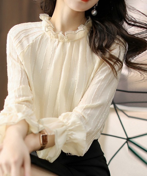 ReRe(リリ)の「レース風デザインフリルハイネックブラウス(シャツ/ブラウス・レディース・ベージュ・MEDIUM/LARGE/X-LARGE)」の8枚目の写真