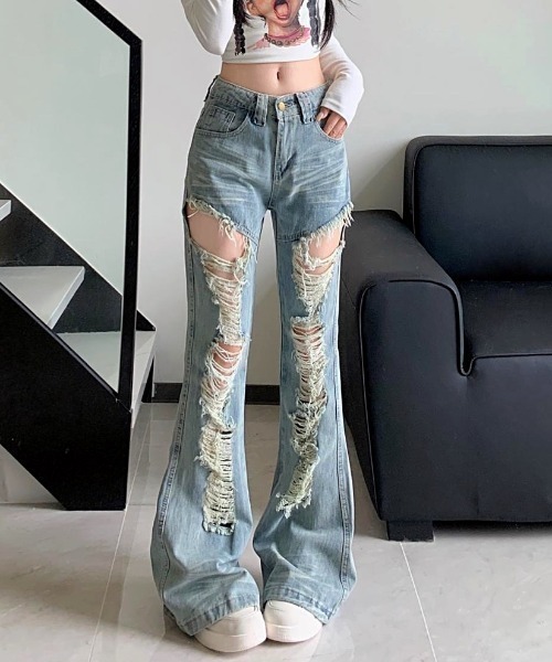 SHEENA(シーナ)の「カットアウトハイダメージデニムフレアパンツ(デニムパンツ・レディース・ライトブルー・L/M/S)」の10枚目の写真