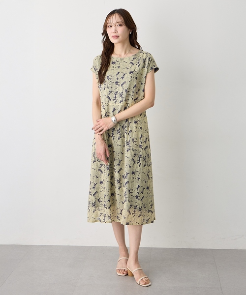 A/C DESIGN BY ALPHA CUBIC(エーシーデザインバイアルファキュービック)の「【Liberty】リバティプリントワンピース【大きいサイズあり】(ワンピース・レディース・ネイビー・11号/9号/13号/15号)」の2枚目の写真