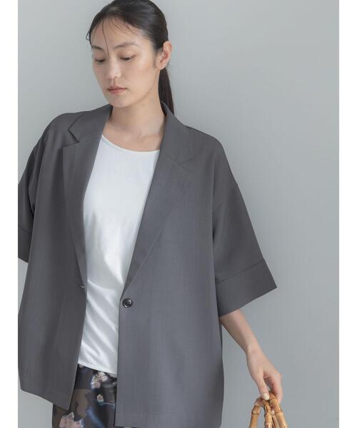 Te chichi(テチチ)の「麻調ハーフスリーブジャケット(ノーカラージャケット・レディース・グレー/ベージュ/ブラック・F)」の1枚目の写真