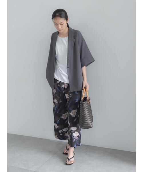 Te chichi(テチチ)の「麻調ハーフスリーブジャケット(ノーカラージャケット・レディース・グレー/ベージュ/ブラック・F)」の6枚目の写真
