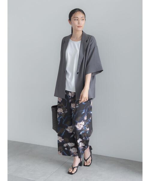 Te chichi(テチチ)の「麻調ハーフスリーブジャケット(ノーカラージャケット・レディース・グレー/ベージュ/ブラック・F)」の7枚目の写真