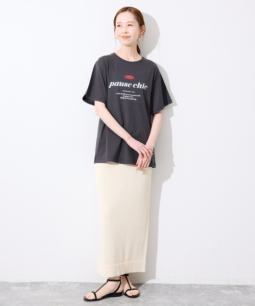 SLOBE IENA(スローブイエナ)の「《追加》La Hutte/ラ ユット SLOBE別注 ロゴTシャツ(Tシャツ/カットソー・レディース・ブラウン/チャコールグレー・FREE)」の3枚目の写真