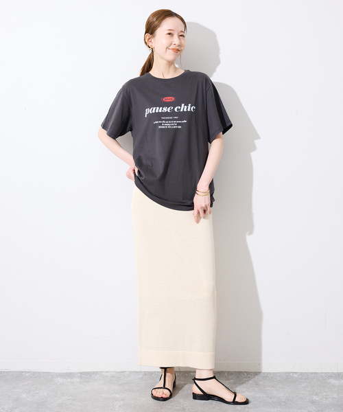 SLOBE IENA(スローブイエナ)の「《追加》La Hutte/ラ ユット SLOBE別注 ロゴTシャツ(Tシャツ/カットソー・レディース・ブラウン/チャコールグレー・FREE)」の4枚目の写真
