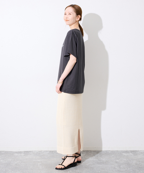 SLOBE IENA(スローブイエナ)の「《追加》La Hutte/ラ ユット SLOBE別注 ロゴTシャツ(Tシャツ/カットソー・レディース・ブラウン/チャコールグレー・FREE)」の5枚目の写真