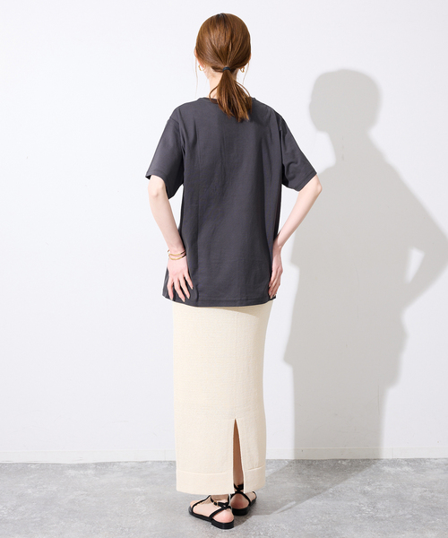 SLOBE IENA(スローブイエナ)の「《追加》La Hutte/ラ ユット SLOBE別注 ロゴTシャツ(Tシャツ/カットソー・レディース・ブラウン/チャコールグレー・FREE)」の6枚目の写真