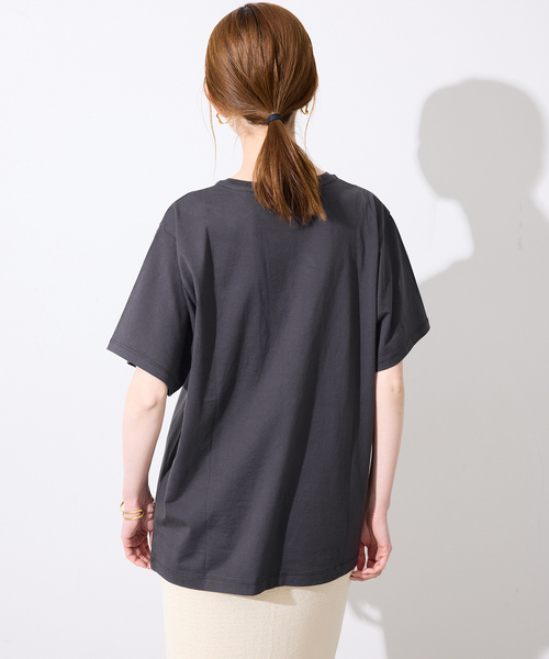 SLOBE IENA(スローブイエナ)の「《追加》La Hutte/ラ ユット SLOBE別注 ロゴTシャツ(Tシャツ/カットソー・レディース・ブラウン/チャコールグレー・FREE)」の11枚目の写真
