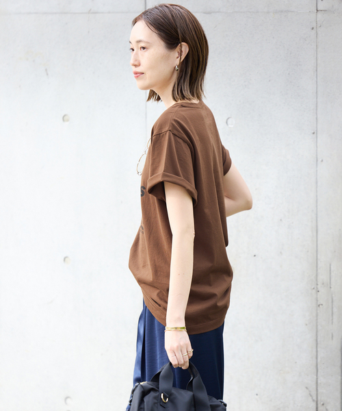 SLOBE IENA(スローブイエナ)の「《追加》La Hutte/ラ ユット SLOBE別注 ロゴTシャツ(Tシャツ/カットソー・レディース・ブラウン/チャコールグレー・FREE)」の18枚目の写真