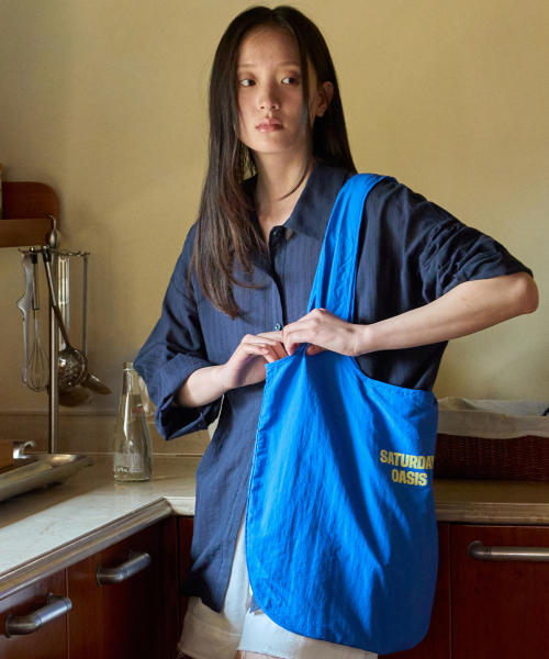 WEDNESDAYOASISFORWOMEN(ウェンズデー オアシス フォー ウーマン)の「ウィークデイズ カラー ナイロン ショルダーバッグ_BLUE(WB6AC05)(ショルダーバッグ・レディース・ブルー・FREE)」の1枚目の写真