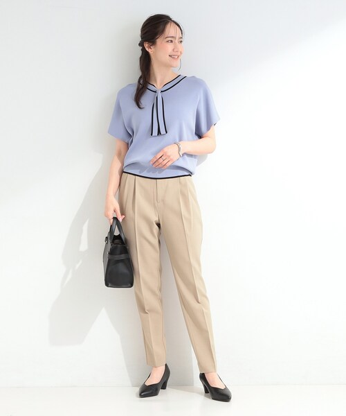 SHOO・LA・RUE（シューラルー）の「【ひんやり／UV／通勤】洗濯後しわになりにくい タックテーパードパンツ（その他パンツ・レディース・ネイビー/ベージュ/グレー・04/10/02/03/01）」の16枚目の写真