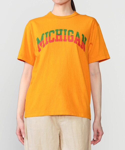 WHITESVILLE(ホワイツビル)の「WHITESVILLE | コットン天竺 プリントTシャツ WOMEN(Tシャツ/カットソー・レディース・グレー/イエロー系その他・S)」の1枚目の写真