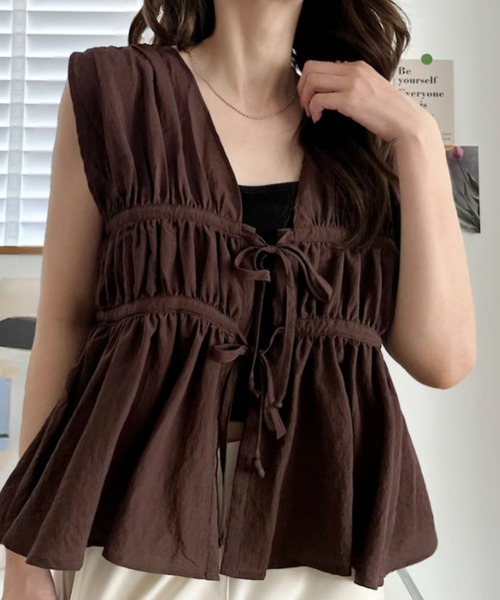 umune(ウムネ)の「シアーキャミソール ビスチェ 前リボン シャーリング ギャザー チュニック丈 袖なし 重ね着 レイヤード トップス フェミニン 夏(ベスト・レディース・グレー/オフホワイト/ブラウン・FREE)」の1枚目の写真