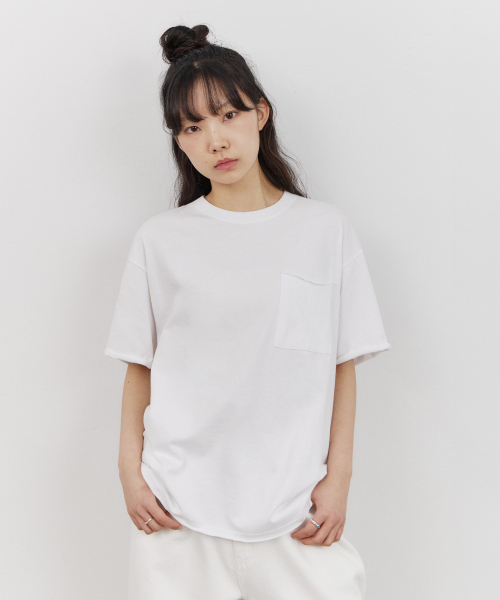 URBANSTOFF(アーバンストッフ)の「カットオフクロップボックスTシャツ(ホワイト)(Tシャツ/カットソー・レディース・その他・LARGE/MEDIUM)」の2枚目の写真