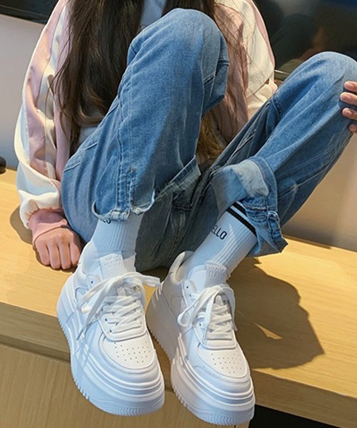 Lace Ladies(レースレディース)の「レザー調 ボリューム レースアップ 厚底 スニーカー(スニーカー・レディース・ホワイト・25cm/24.5cm/24cm/23.5cm/22.5cm/23cm)」の4枚目の写真