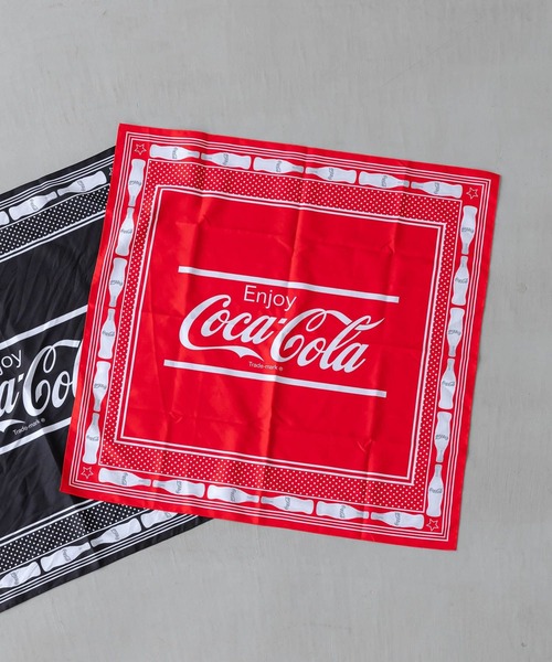 LOWRYS FARM（ローリーズファーム）の「【LFM(U)】Coca-Cola／バンダナ　 878215（ストール/ショール・メンズ・レッド/ブラック・FREE）」の2枚目の写真
