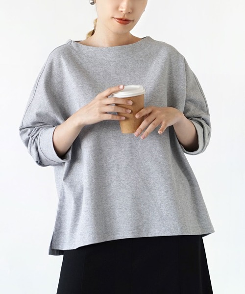 zootie（ズーティー）の「ほぼシミヘン加工 フレンチバスク ワイドプルオーバー［ボーダー＆無地］（Tシャツ/カットソー・レディース・オフホワイト/ネイビー/カーキ/ブラック/ライトブルー/オレンジ/ホワイト×ブルー/ホワイト×グレー/ホワイト×ブラック/ミント/グレー系その他/杢グレー/ライトピンク/ネイビー×ホワイト/ベージュ系その他2/イエロー系その他/ライトイエロー/ブルー系その他/ベージュ系その他・フリー）」の7枚目の写真