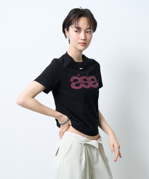 NUJOH(ヌゾ)の「Logo Crop Tee / ロゴクロップドTシャツ(Tシャツ/カットソー・レディース・ブラック/ミント/ホワイト・FREE)」の15枚目の写真